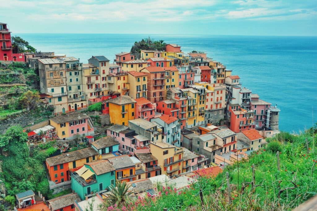 A Vagabond Life: The Ultimate Travel Guide