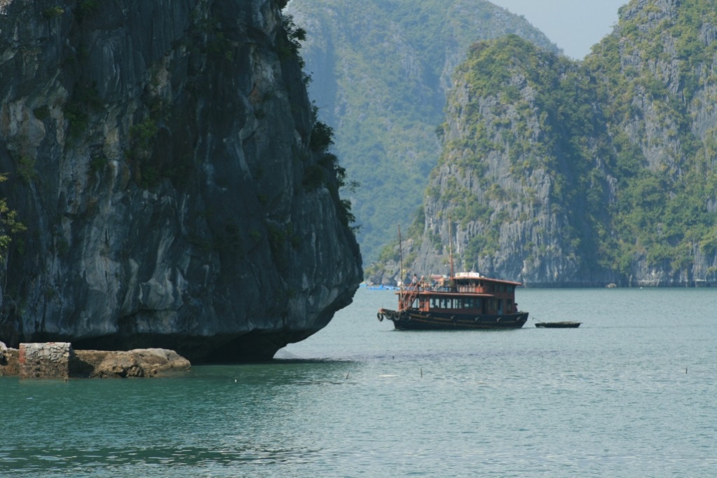 Vietnam: The Ultimate Travel Guide