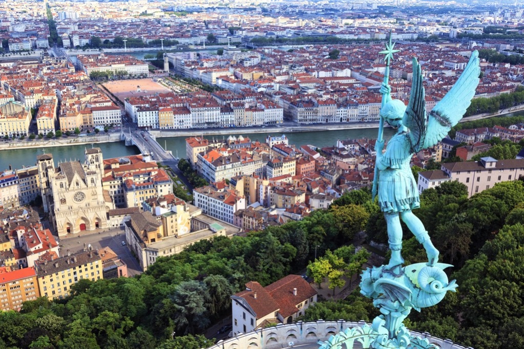 A Vagabond Life: Ultimate Travel Guide