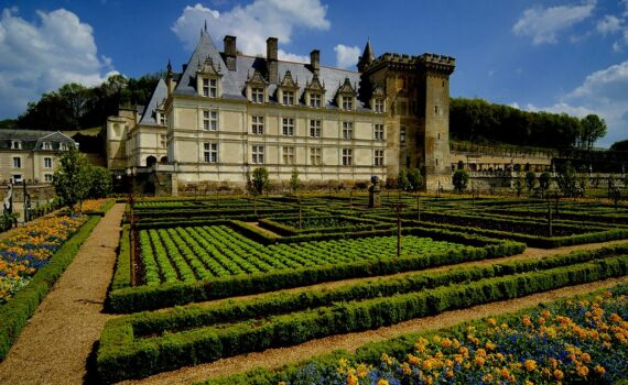 A Vagabond Life: Ultimate Travel Guide