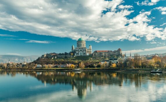 A Vagabond Life: Ultimate Travel Guide